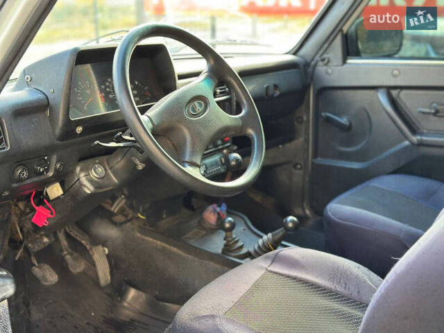 ВАЗ 21214 2011 у Дніпро (Дніпропетровську) на Automoto.ua Білий ВАЗ 21214, об'ємом двигуна 1.7 л та пробігом 295 тис. км за 3599 $, фото 9 на Automoto.ua