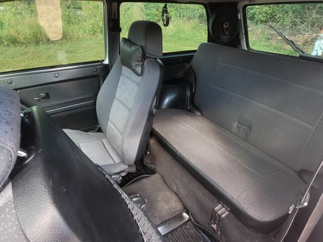 Белый ВАЗ 21214, объемом двигателя 1.7 л и пробегом 181 тыс. км за 4000 $, фото 4 на Automoto.ua