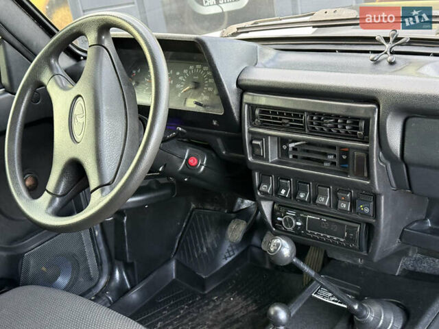 Белый ВАЗ 21214, объемом двигателя 1.7 л и пробегом 113 тыс. км за 4999 $, фото 4 на Automoto.ua