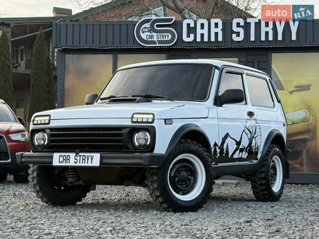 Белый ВАЗ 21214, объемом двигателя 1.7 л и пробегом 113 тыс. км за 4999 $, фото 1 на Automoto.ua