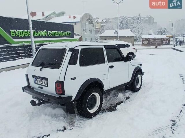 Белый ВАЗ 21214, объемом двигателя 1.69 л и пробегом 113 тыс. км за 4999 $, фото 23 на Automoto.ua