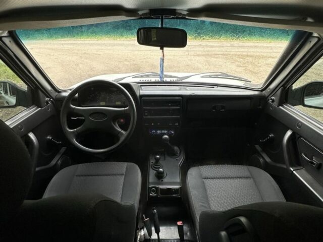 Белый ВАЗ 21214, объемом двигателя 1.7 л и пробегом 270 тыс. км за 4799 $, фото 9 на Automoto.ua