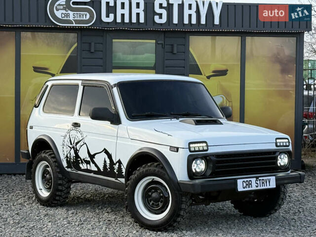 Белый ВАЗ 21214, объемом двигателя 1.7 л и пробегом 113 тыс. км за 4999 $, фото 7 на Automoto.ua