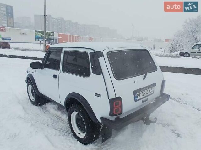 Белый ВАЗ 21214, объемом двигателя 1.69 л и пробегом 113 тыс. км за 4999 $, фото 16 на Automoto.ua