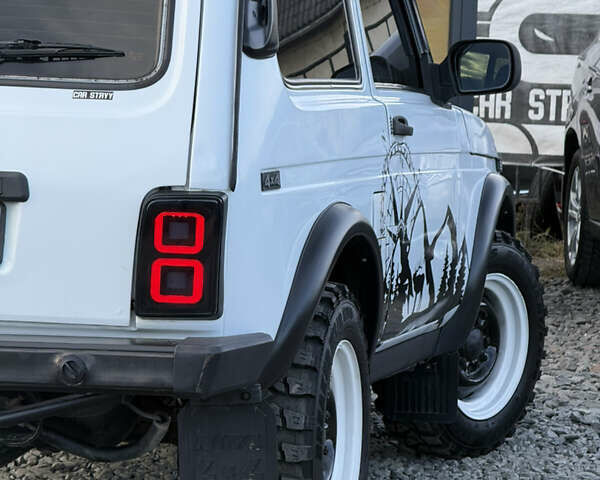 Белый ВАЗ 21214, объемом двигателя 1.7 л и пробегом 113 тыс. км за 4999 $, фото 25 на Automoto.ua