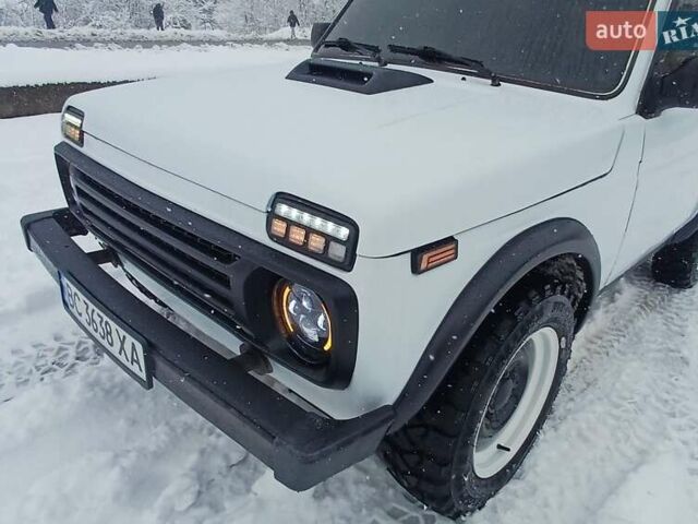 Белый ВАЗ 21214, объемом двигателя 1.69 л и пробегом 113 тыс. км за 4999 $, фото 26 на Automoto.ua