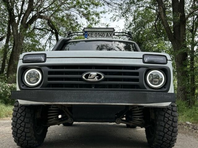 Белый ВАЗ 21214, объемом двигателя 1.7 л и пробегом 270 тыс. км за 4799 $, фото 15 на Automoto.ua