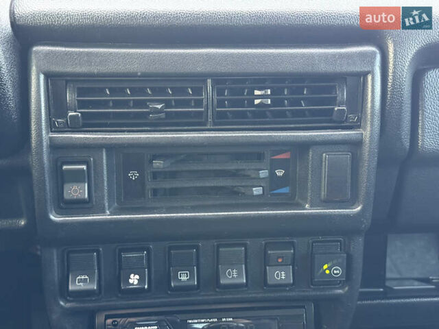 Белый ВАЗ 21214, объемом двигателя 1.7 л и пробегом 113 тыс. км за 4999 $, фото 39 на Automoto.ua