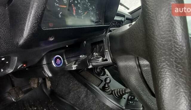 Белый ВАЗ 21214, объемом двигателя 1.69 л и пробегом 113 тыс. км за 4999 $, фото 6 на Automoto.ua