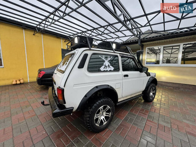 Белый ВАЗ 21214, объемом двигателя 1.7 л и пробегом 110 тыс. км за 6000 $, фото 14 на Automoto.ua