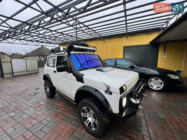 Белый ВАЗ 21214, объемом двигателя 1.7 л и пробегом 110 тыс. км за 6000 $, фото 15 на Automoto.ua