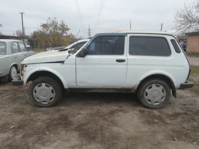 Белый ВАЗ 21214, объемом двигателя 1.7 л и пробегом 120 тыс. км за 1600 $, фото 7 на Automoto.ua