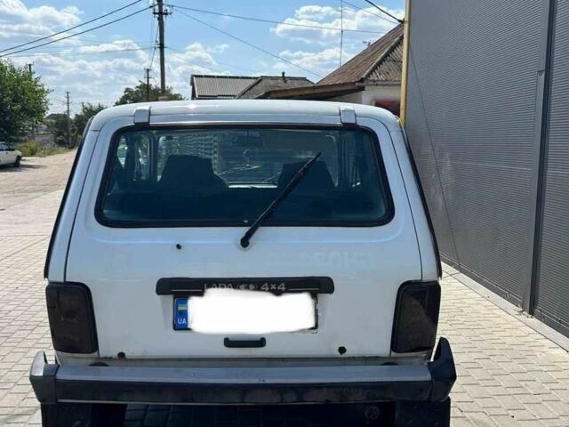 Белый ВАЗ 21214, объемом двигателя 1.7 л и пробегом 188 тыс. км за 3500 $, фото 2 на Automoto.ua
