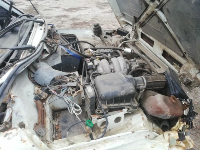 Белый ВАЗ 21214, объемом двигателя 1.7 л и пробегом 120 тыс. км за 1600 $, фото 1 на Automoto.ua