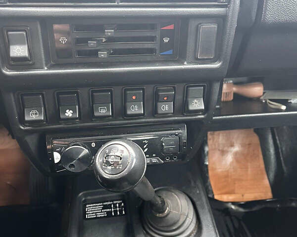 Білий ВАЗ 21214, об'ємом двигуна 1.7 л та пробігом 98 тис. км за 4500 $, фото 14 на Automoto.ua