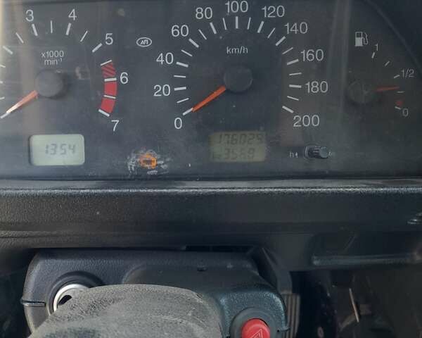 ВАЗ 21214 2017 в Макарове на Automoto.ua Белый ВАЗ 21214, объемом двигателя 1.69 л и пробегом 176 тыс. км за 3300 $, фото 8 на Automoto.ua