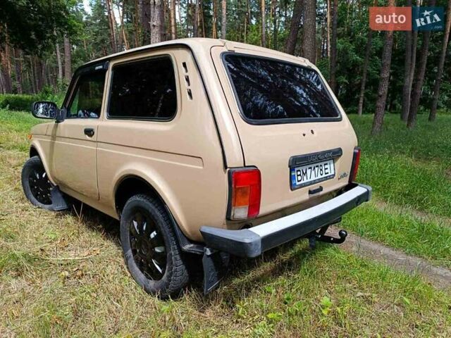 Бежевый ВАЗ 21214, объемом двигателя 1.69 л и пробегом 273 тыс. км за 4300 $, фото 7 на Automoto.ua