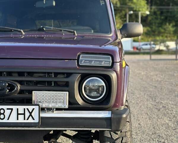 Фіолетовий ВАЗ 21214, об'ємом двигуна 1.69 л та пробігом 180 тис. км за 5300 $, фото 1 на Automoto.ua