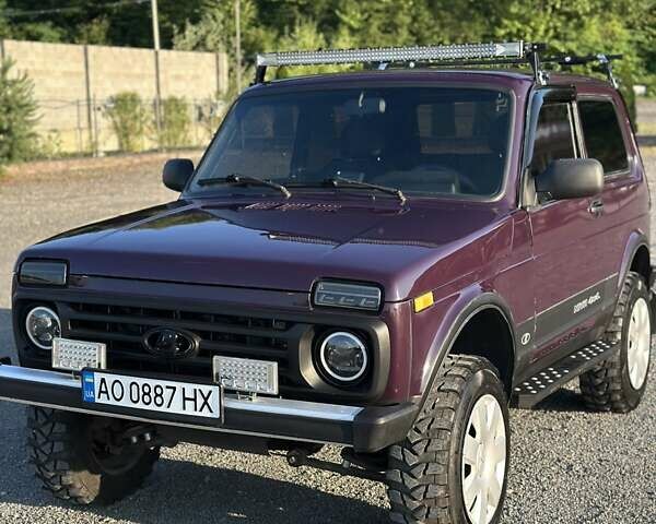 Фіолетовий ВАЗ 21214, об'ємом двигуна 1.69 л та пробігом 180 тис. км за 5300 $, фото 7 на Automoto.ua