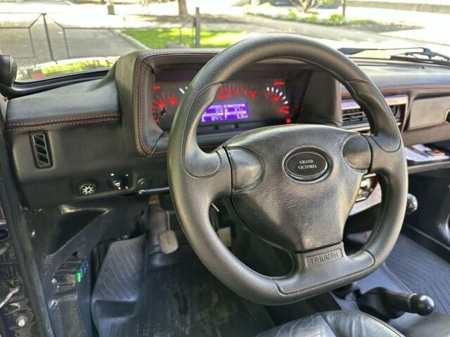 Коричневый ВАЗ 21214, объемом двигателя 1.7 л и пробегом 200 тыс. км за 6500 $, фото 4 на Automoto.ua