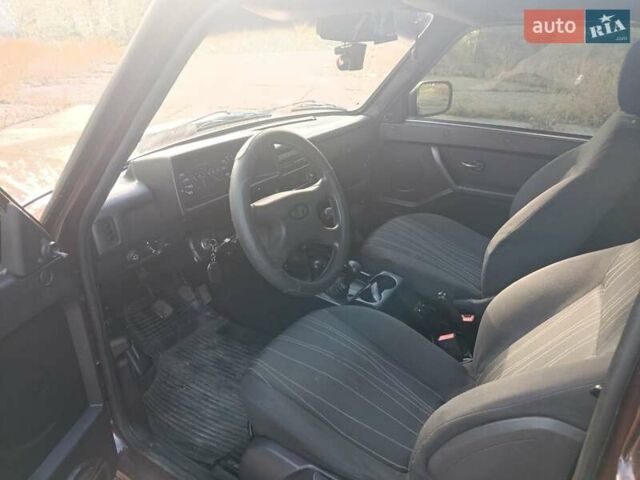 Коричневый ВАЗ 21214, объемом двигателя 1.7 л и пробегом 160 тыс. км за 4500 $, фото 2 на Automoto.ua