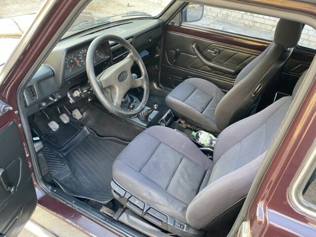 Коричневий ВАЗ 21214, об'ємом двигуна 1.7 л та пробігом 157 тис. км за 5000 $, фото 7 на Automoto.ua