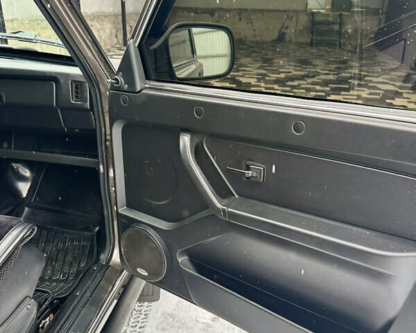 Коричневый ВАЗ 21214, объемом двигателя 1.69 л и пробегом 36 тыс. км за 8999 $, фото 11 на Automoto.ua