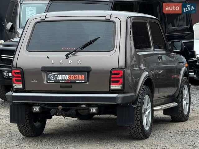 Коричневый ВАЗ 21214, объемом двигателя 1.7 л и пробегом 26 тыс. км за 9300 $, фото 10 на Automoto.ua