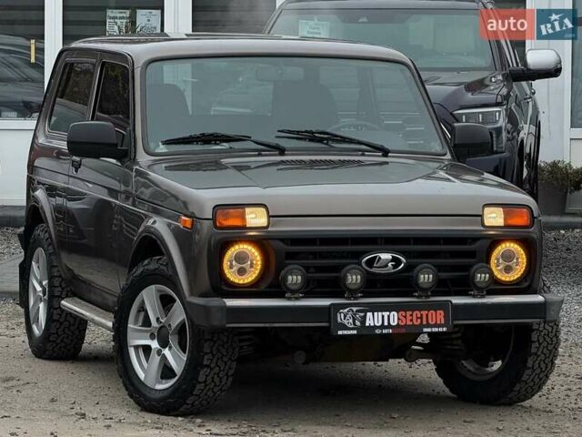 Коричневый ВАЗ 21214, объемом двигателя 1.7 л и пробегом 26 тыс. км за 9300 $, фото 6 на Automoto.ua