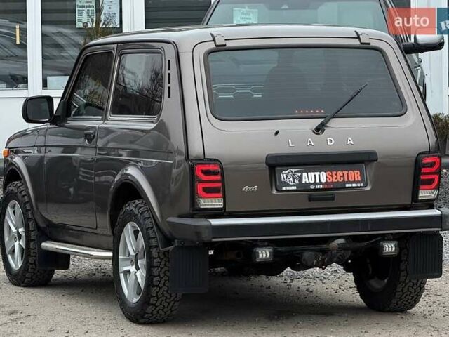 Коричневый ВАЗ 21214, объемом двигателя 1.7 л и пробегом 26 тыс. км за 9300 $, фото 7 на Automoto.ua