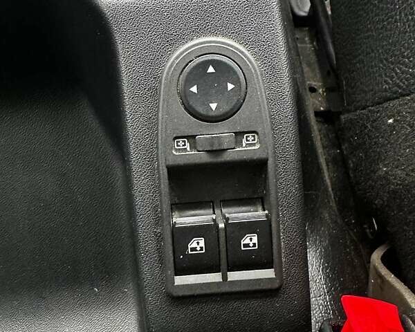 Коричневый ВАЗ 21214, объемом двигателя 1.7 л и пробегом 26 тыс. км за 9300 $, фото 24 на Automoto.ua