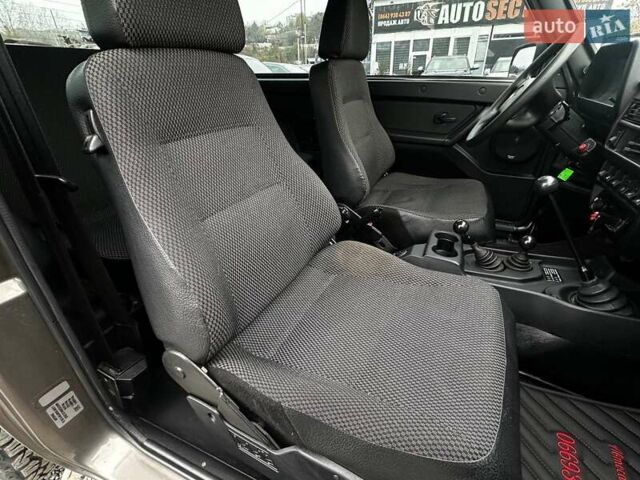 Коричневый ВАЗ 21214, объемом двигателя 1.7 л и пробегом 26 тыс. км за 9300 $, фото 15 на Automoto.ua