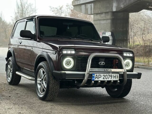 Красный ВАЗ 21214, объемом двигателя 0 л и пробегом 110 тыс. км за 5500 $, фото 5 на Automoto.ua