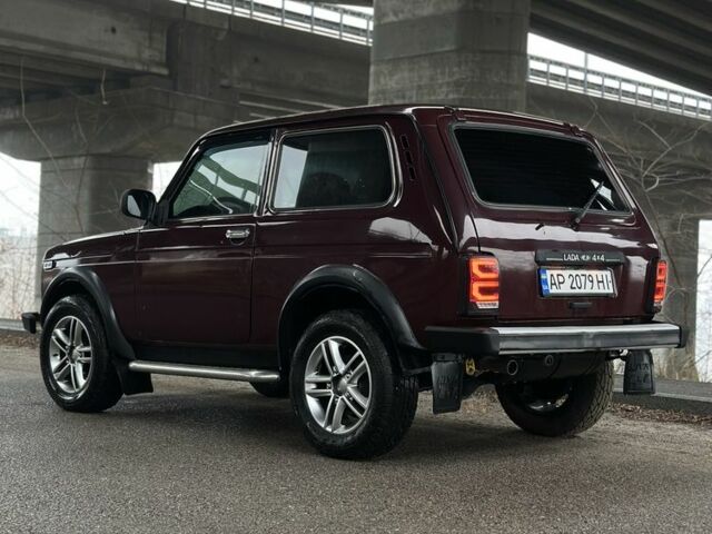 Красный ВАЗ 21214, объемом двигателя 0 л и пробегом 110 тыс. км за 5500 $, фото 2 на Automoto.ua