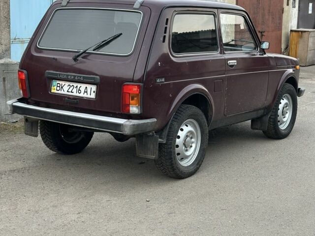 ВАЗ 21214 2007 в Ровно на Automoto.ua Красный ВАЗ 21214, объемом двигателя 1.7 л и пробегом 155 тыс. км за 2990 $, фото 3 на Automoto.ua
