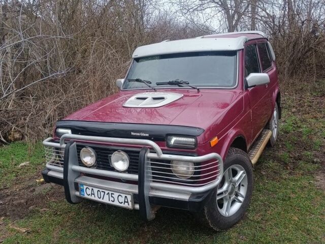 Червоний ВАЗ 21214, об'ємом двигуна 1.7 л та пробігом 225 тис. км за 3200 $, фото 5 на Automoto.ua