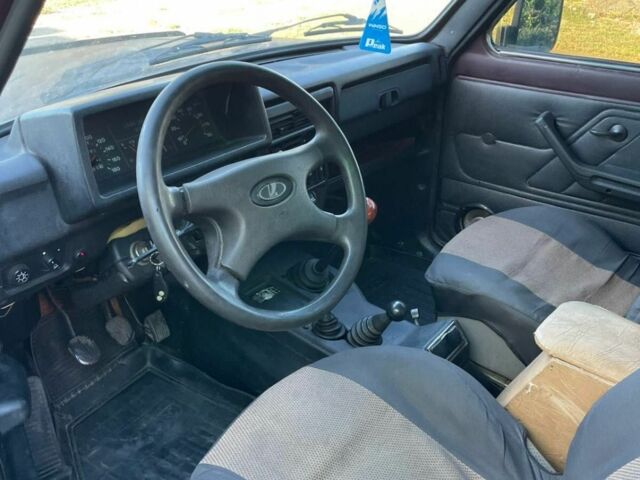 Червоний ВАЗ 21214, об'ємом двигуна 1.7 л та пробігом 235 тис. км за 2600 $, фото 7 на Automoto.ua