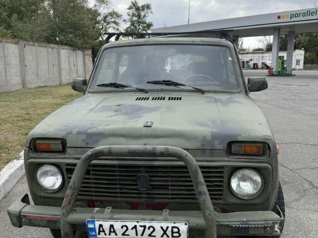 Красный ВАЗ 21214, объемом двигателя 1.7 л и пробегом 3 тыс. км за 999 $, фото 1 на Automoto.ua