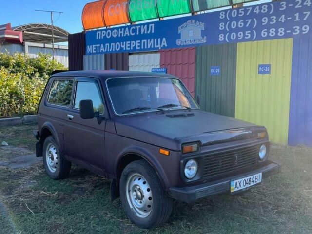 Червоний ВАЗ 21214, об'ємом двигуна 1.7 л та пробігом 235 тис. км за 2600 $, фото 1 на Automoto.ua