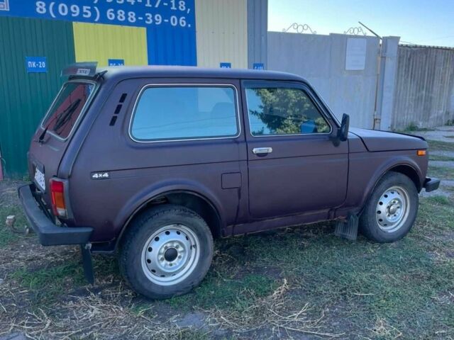 Червоний ВАЗ 21214, об'ємом двигуна 1.7 л та пробігом 235 тис. км за 2600 $, фото 2 на Automoto.ua