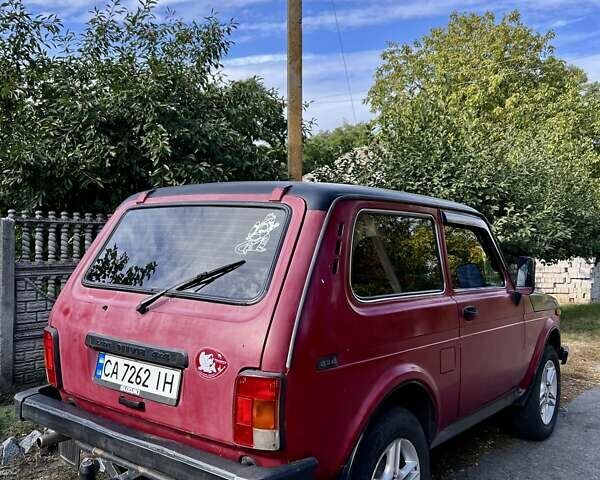 Красный ВАЗ 21214, объемом двигателя 1.7 л и пробегом 120 тыс. км за 2600 $, фото 3 на Automoto.ua