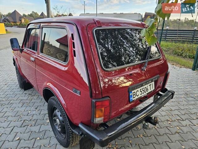 Красный ВАЗ 21214, объемом двигателя 1.7 л и пробегом 245 тыс. км за 3500 $, фото 13 на Automoto.ua
