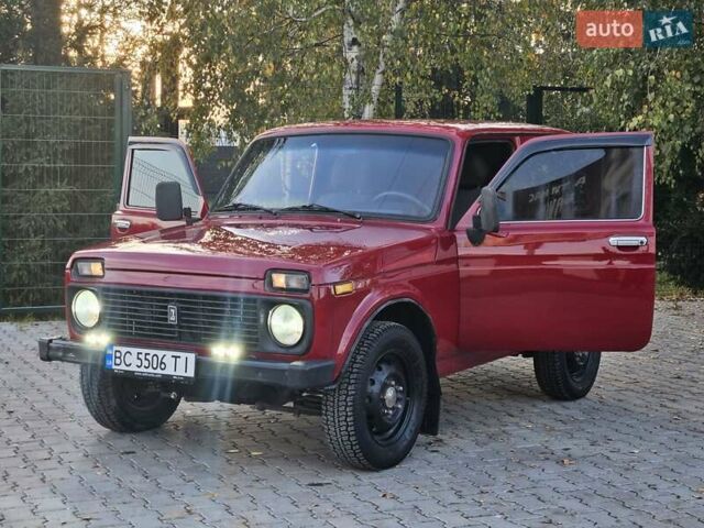 Красный ВАЗ 21214, объемом двигателя 1.7 л и пробегом 245 тыс. км за 3500 $, фото 3 на Automoto.ua