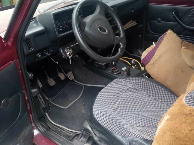 Червоний ВАЗ 21214, об'ємом двигуна 1.7 л та пробігом 167 тис. км за 4500 $, фото 2 на Automoto.ua