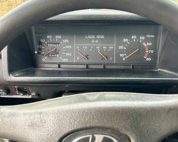 Червоний ВАЗ 21214, об'ємом двигуна 1.7 л та пробігом 97 тис. км за 3350 $, фото 7 на Automoto.ua