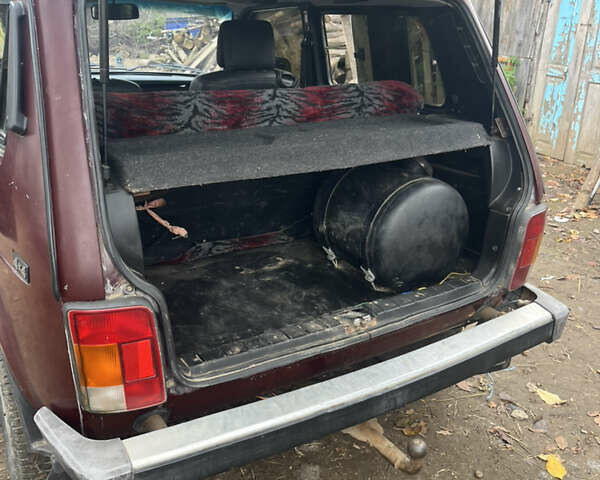 Красный ВАЗ 21214, объемом двигателя 1.69 л и пробегом 164 тыс. км за 3000 $, фото 11 на Automoto.ua