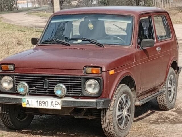 Красный ВАЗ 21214, объемом двигателя 7 л и пробегом 160 тыс. км за 3500 $, фото 3 на Automoto.ua