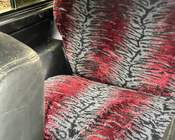 Красный ВАЗ 21214, объемом двигателя 1.69 л и пробегом 164 тыс. км за 3000 $, фото 13 на Automoto.ua