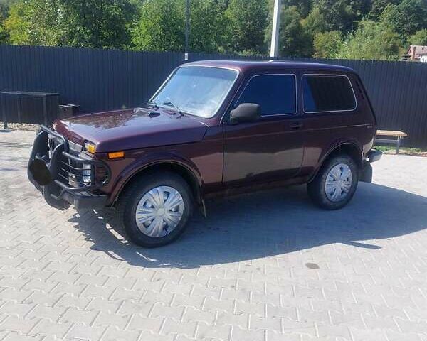 Красный ВАЗ 21214, объемом двигателя 1.7 л и пробегом 290 тыс. км за 3300 $, фото 6 на Automoto.ua