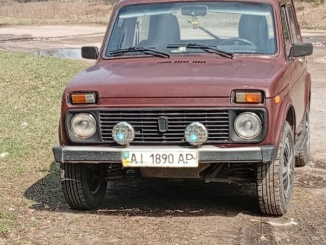 Красный ВАЗ 21214, объемом двигателя 7 л и пробегом 160 тыс. км за 3500 $, фото 1 на Automoto.ua
